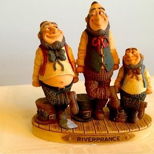 Blarney Stone river prance figurine. Three funny Irish fellas dancing. 5” tall.